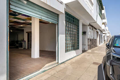 Local comercial venda a Altavista, Arrecife, Lanzarote. 